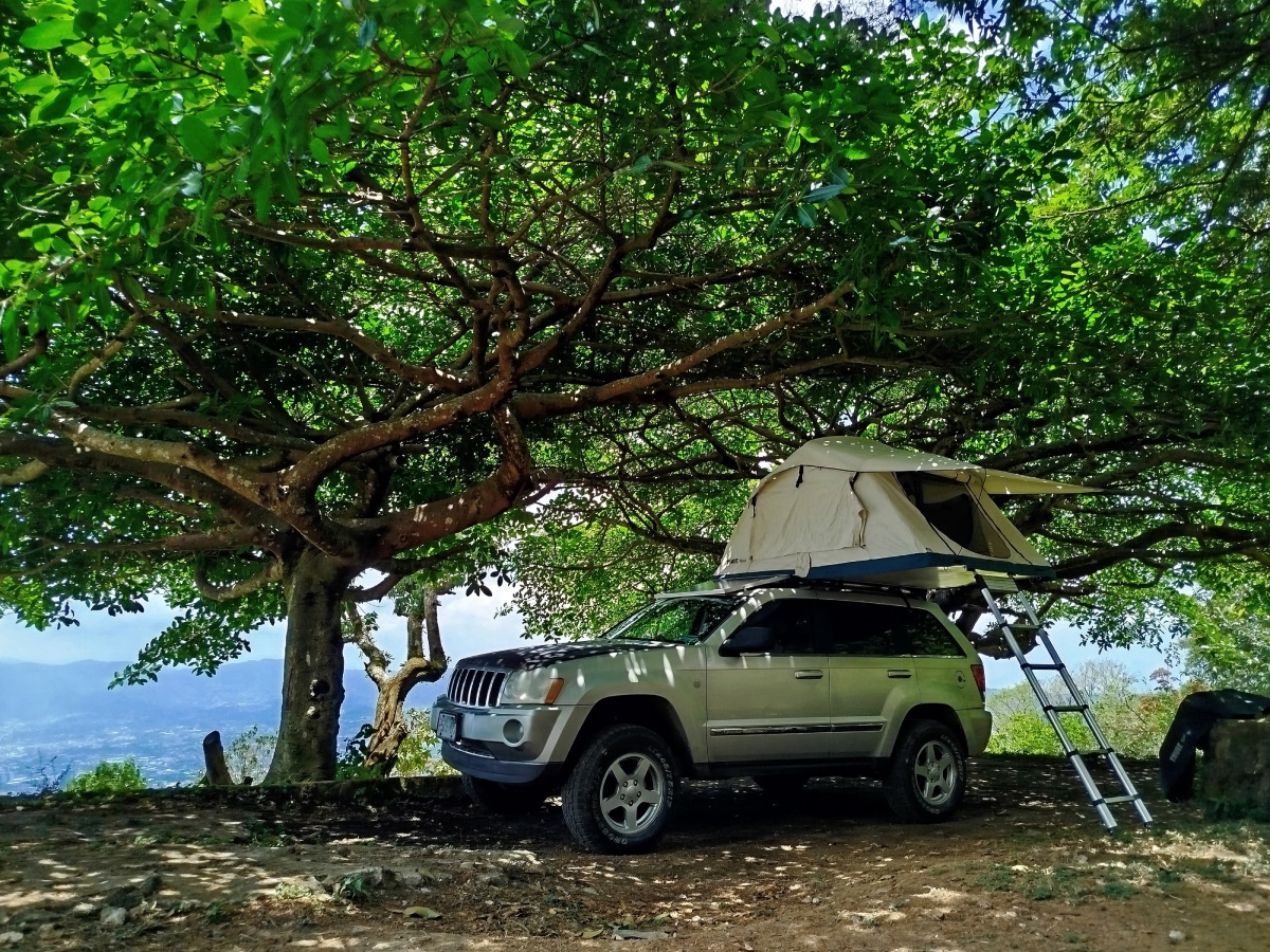 Jeep Cherokee Tent